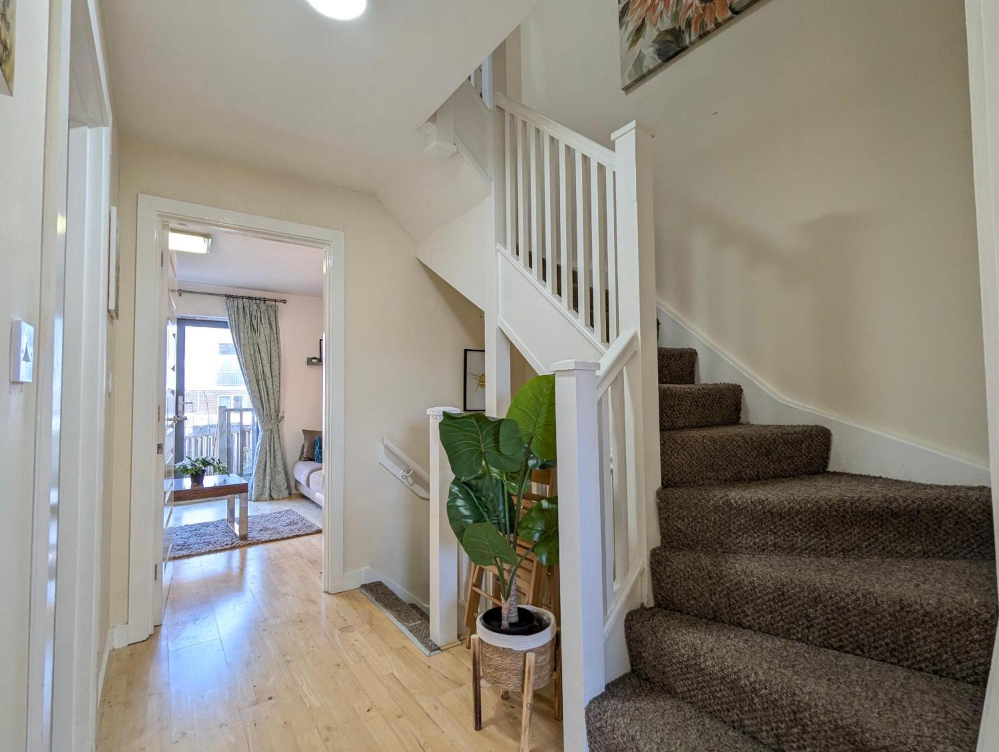 Large 3-bedrooms House Near Centre Free Parking Liverpool