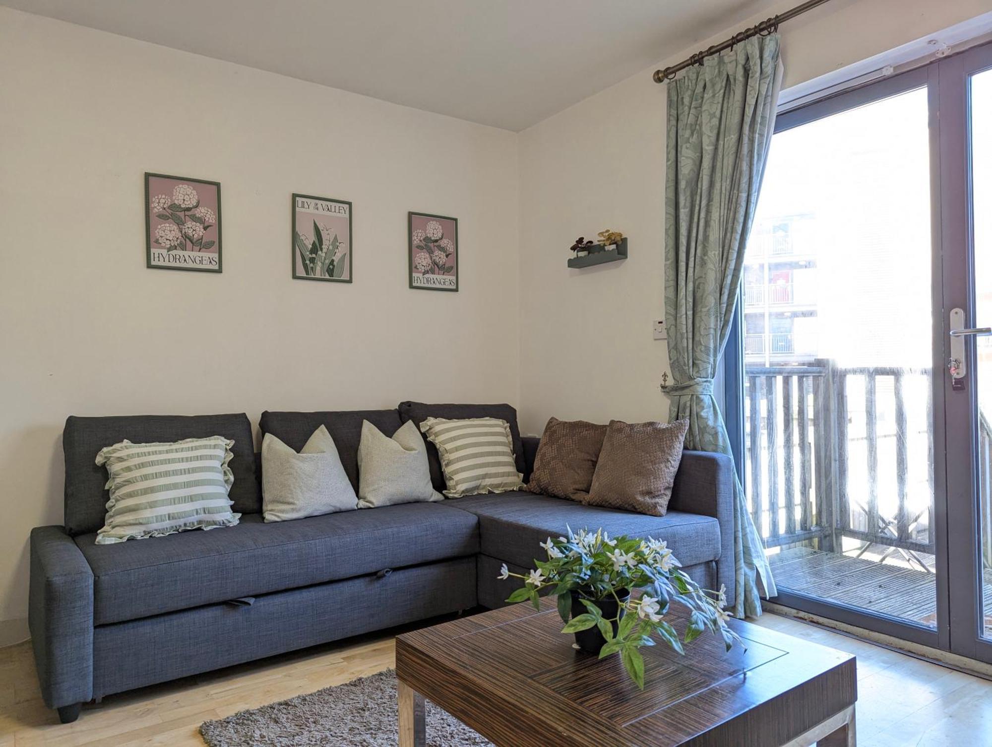 Large 3-bedrooms House Near Centre Free Parking Holiday home *