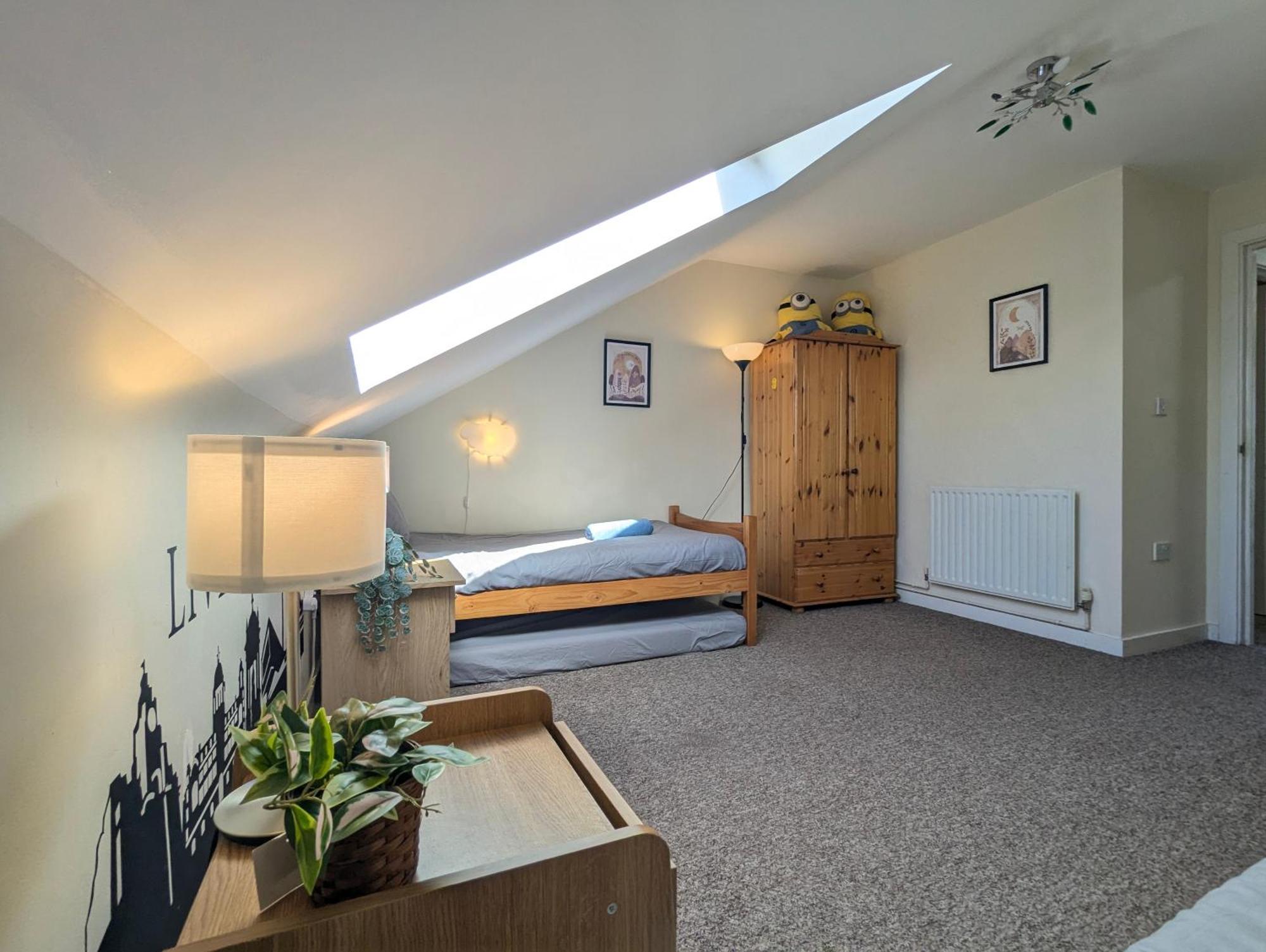 Large 3-bedrooms House Near Centre Free Parking * Liverpool